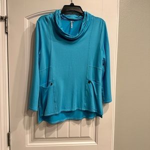 NWOT Lulu B Cowl Top